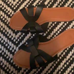 Gap leather sandals